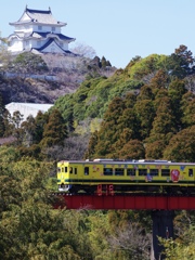 城と電車