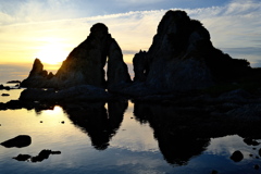 夫婦岩と夕日