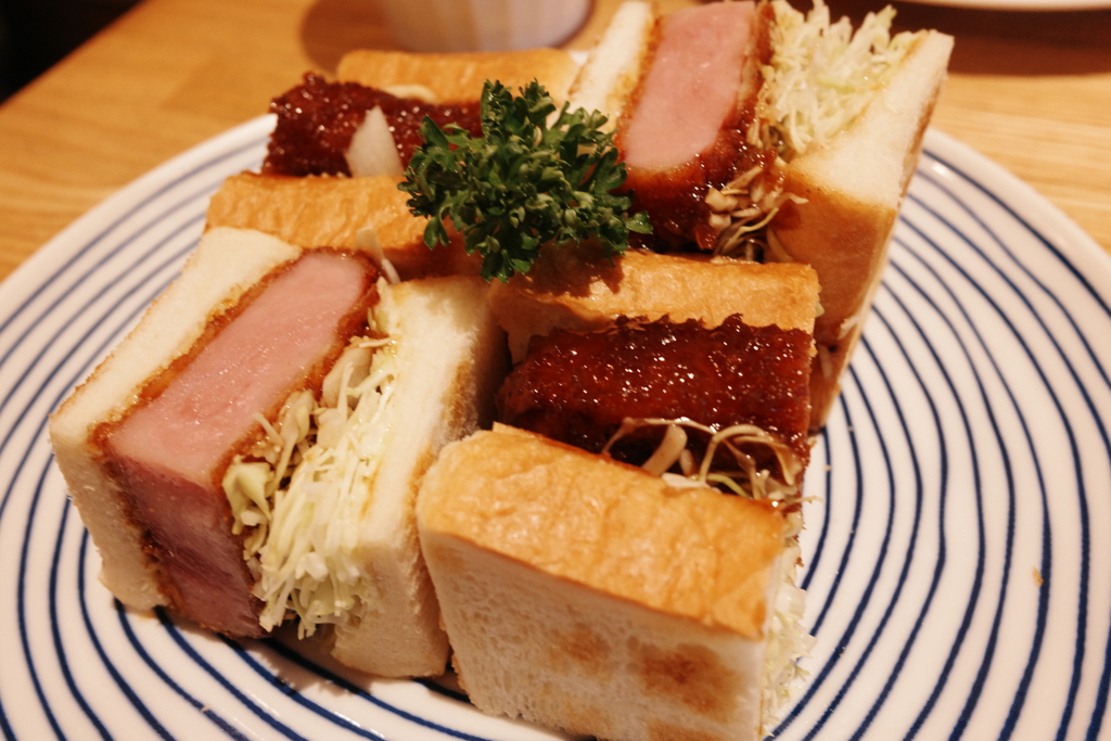 はむかつさんど