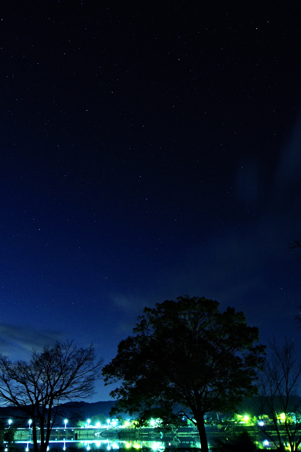 静寂夜空