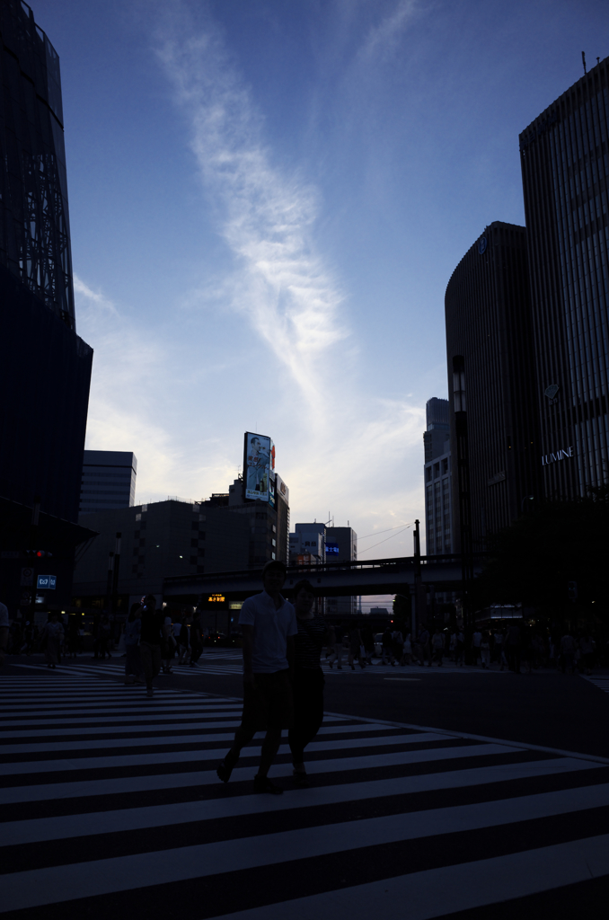 銀座の青い空