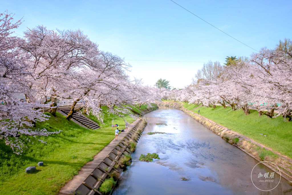 春の朝に