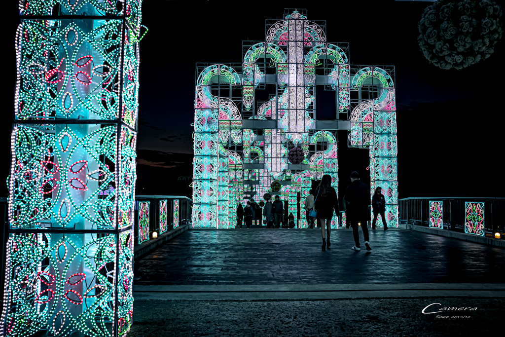 Illumination gates