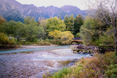 秋色の梓川