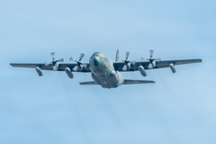 静浜基地航空祭　航過飛行（C-130）