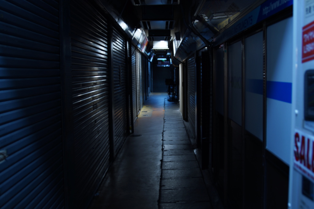 電気街の路地裏