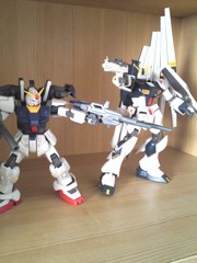 νガンダムとビルドガンダムMk-Ⅱ