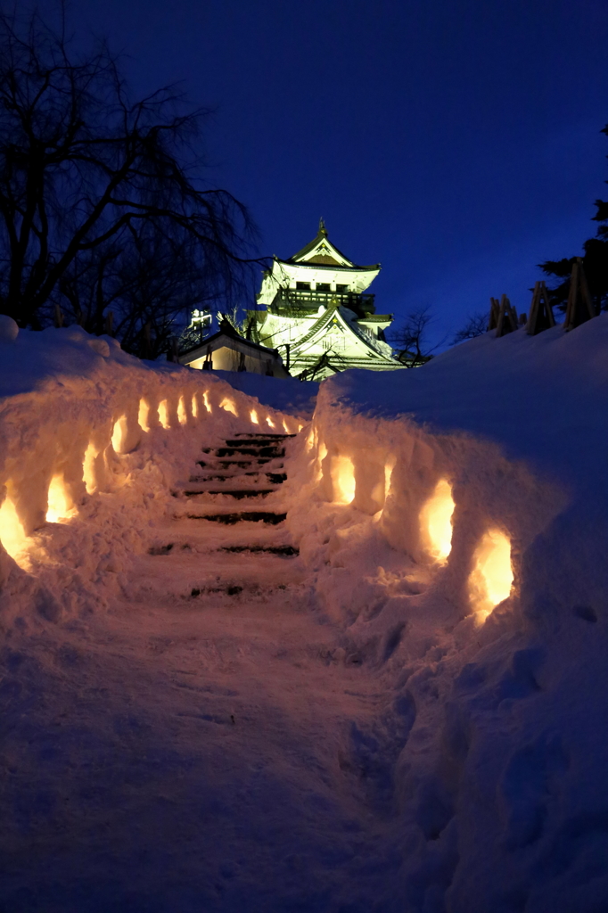 雪の横手城