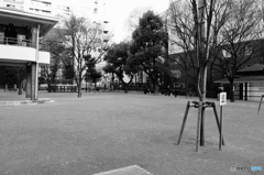 身はたとひ　武蔵の野辺に　朽ちぬとも