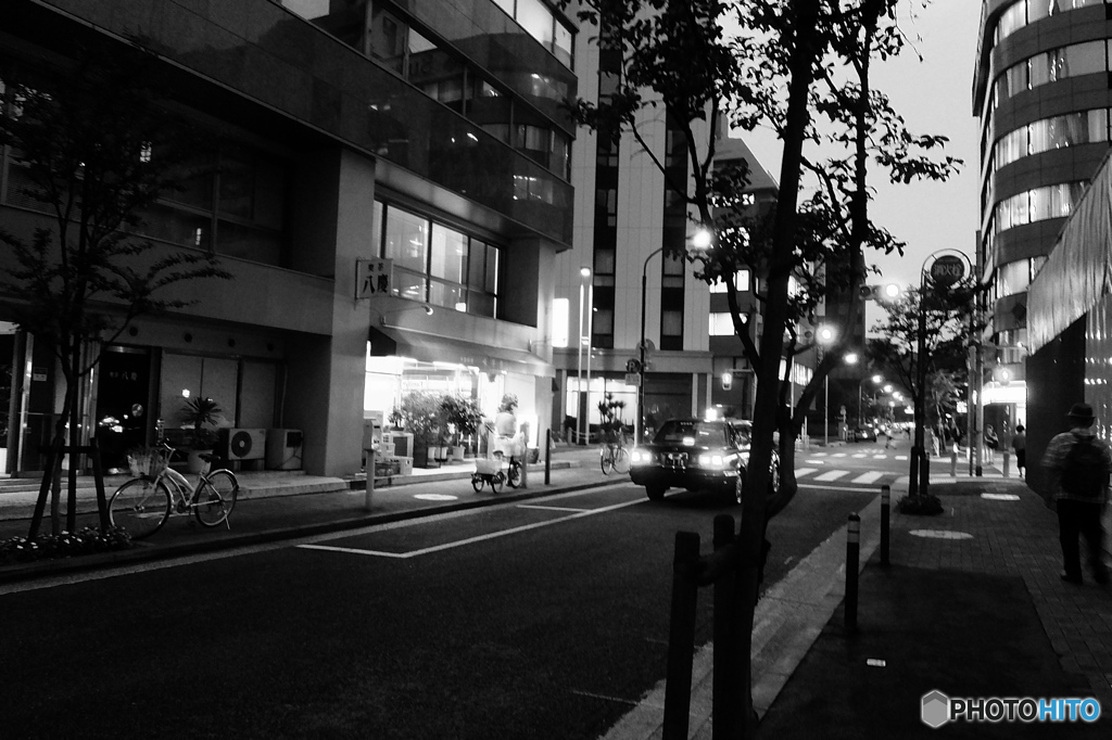 tokyo monochrome# (1402)