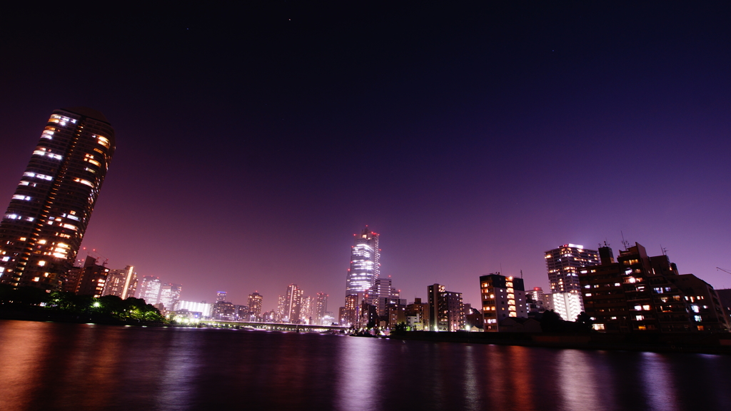 隅田川の赤い夜