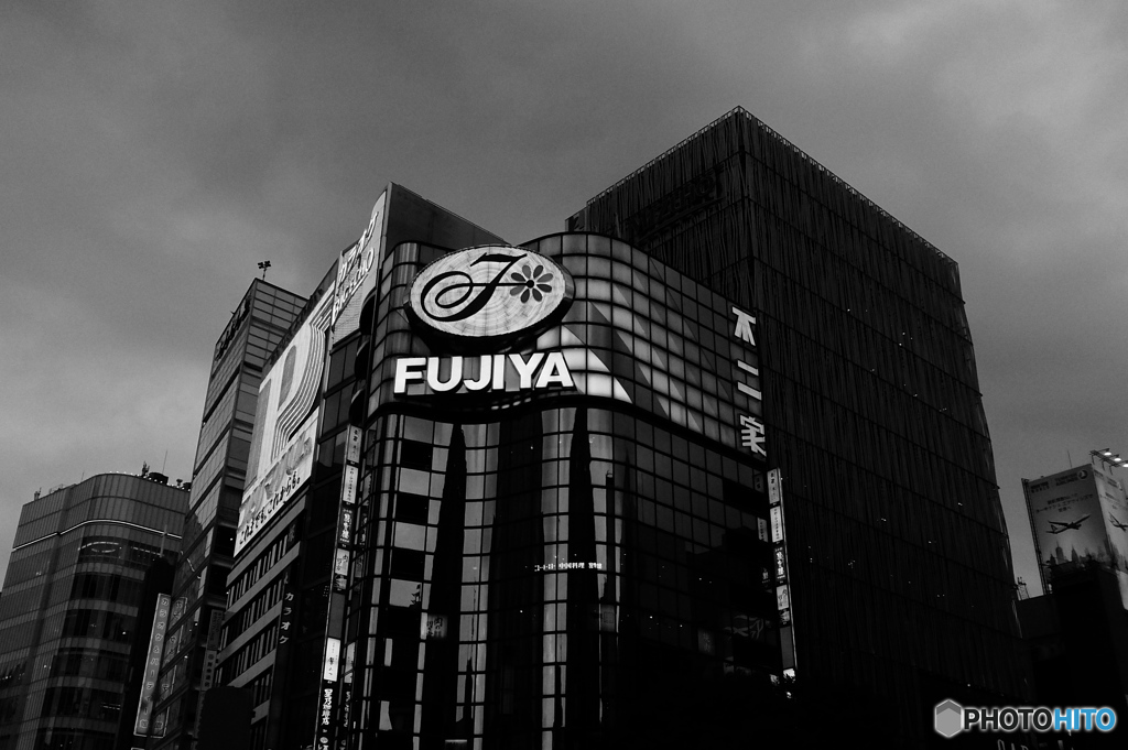 tokyo monochrome# (1351)