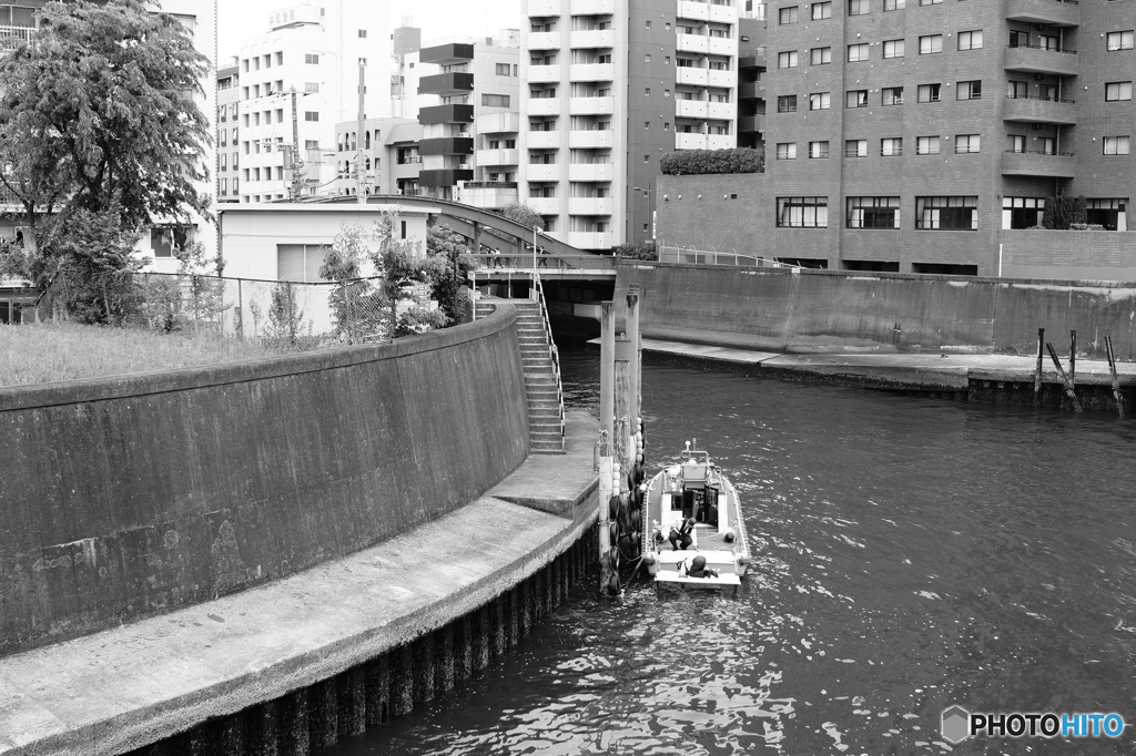 警視庁水上警察　視１７らいちょう