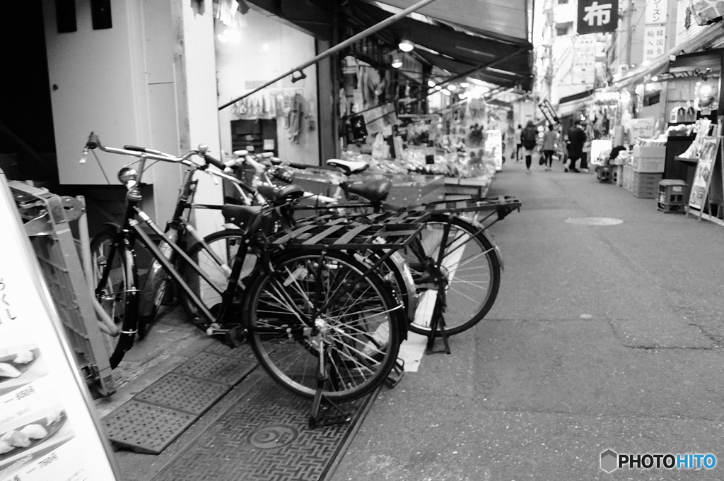 tokyo monochrome#888