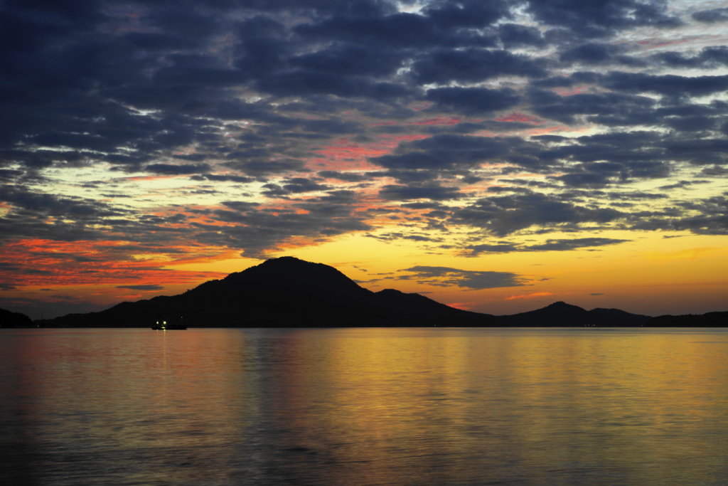 瀬戸の夕暮れ（秋）