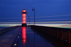 赤灯台と光跡