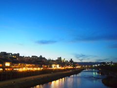 夕暮れの鴨川