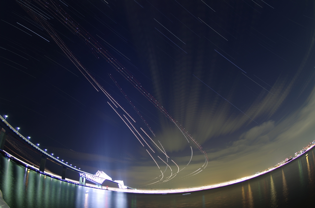 東京ゲートブリッジと星と飛行機