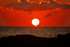 ダルマ夕陽　　能登は福浦海岸