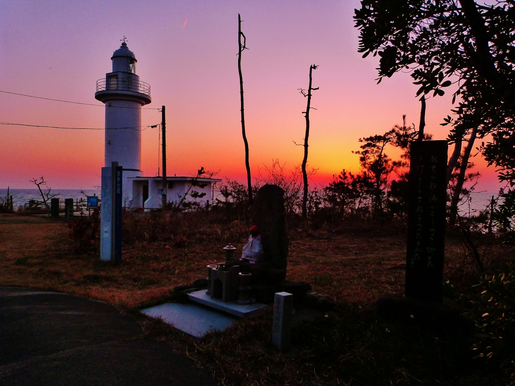 夕景　能登は福浦海岸　腰巻き地蔵