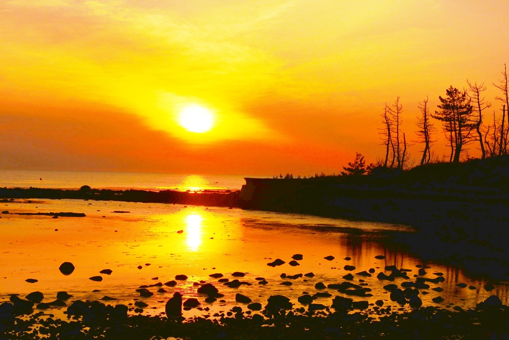 落陽　能登　百浦海岸