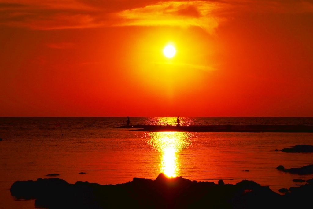 落陽　能登は百浦海岸