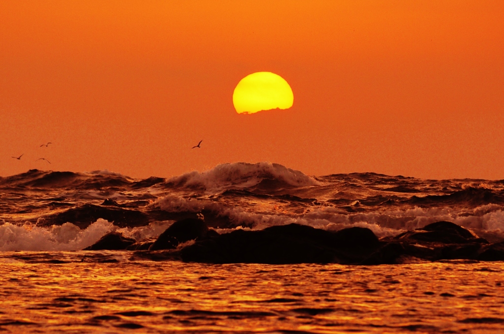 初冬の夕景　日本海は能登