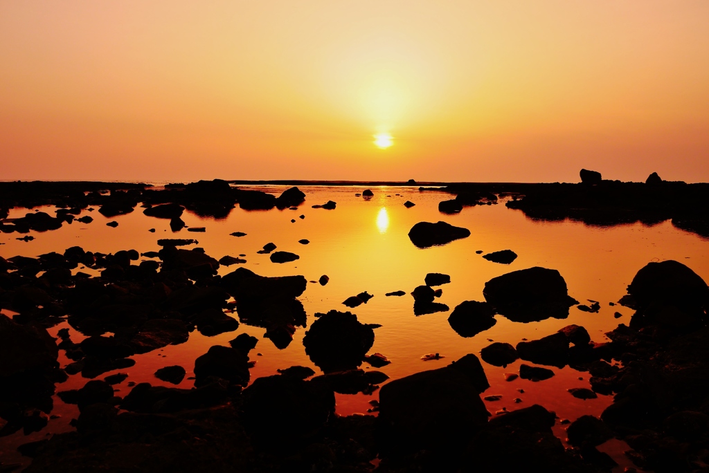 落陽　能登　百浦海岸