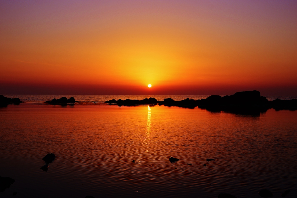 早春の夕景　能登は上野海岸