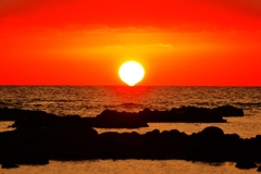 ダルマ夕陽　能登上野海岸