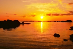 落陽　能登は上野海岸