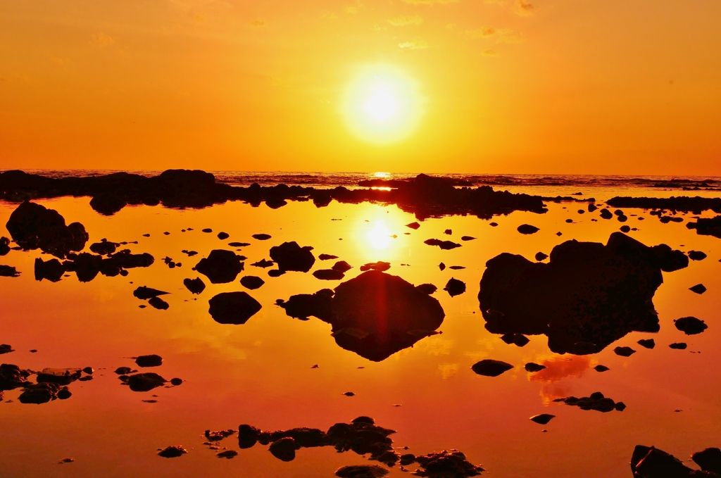 落陽　能登百浦海岸