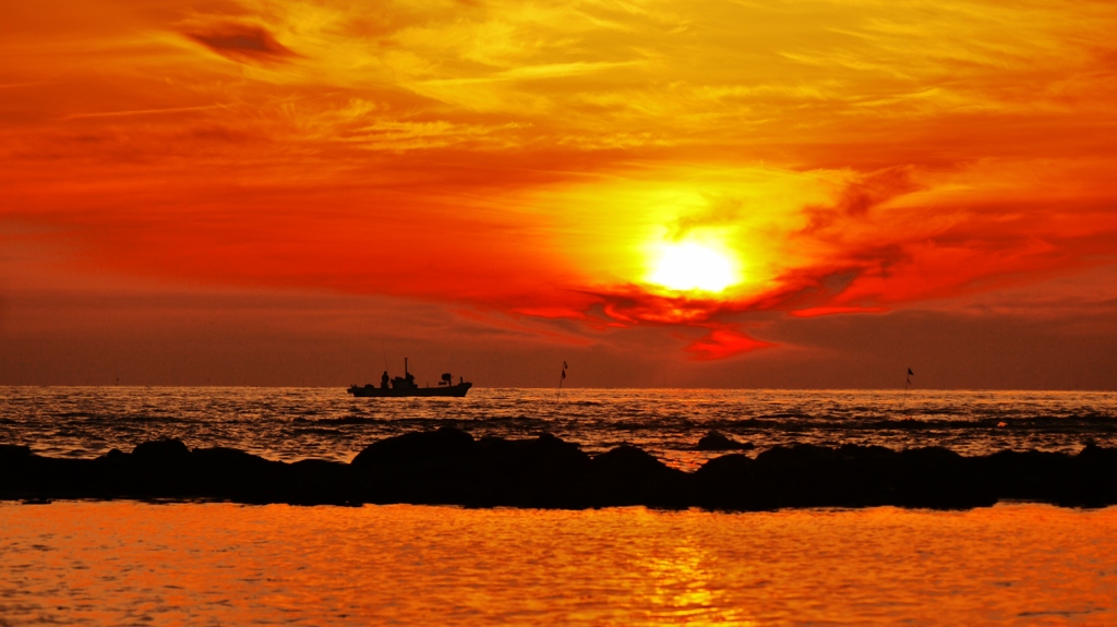 夕景　能登　・・・帰港