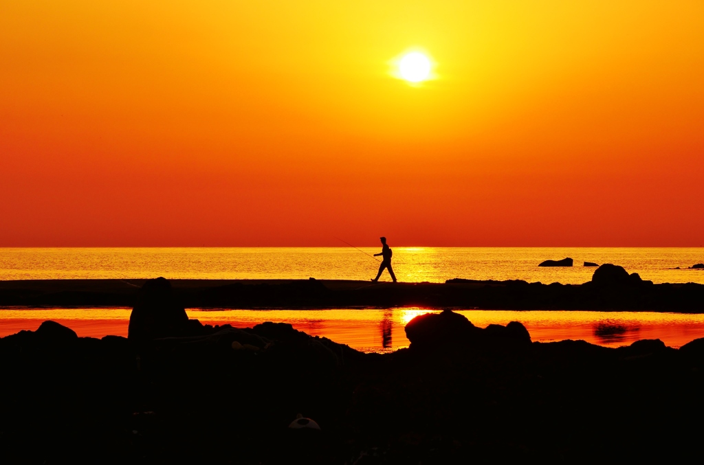 静寂の夕景　能登は百浦海岸