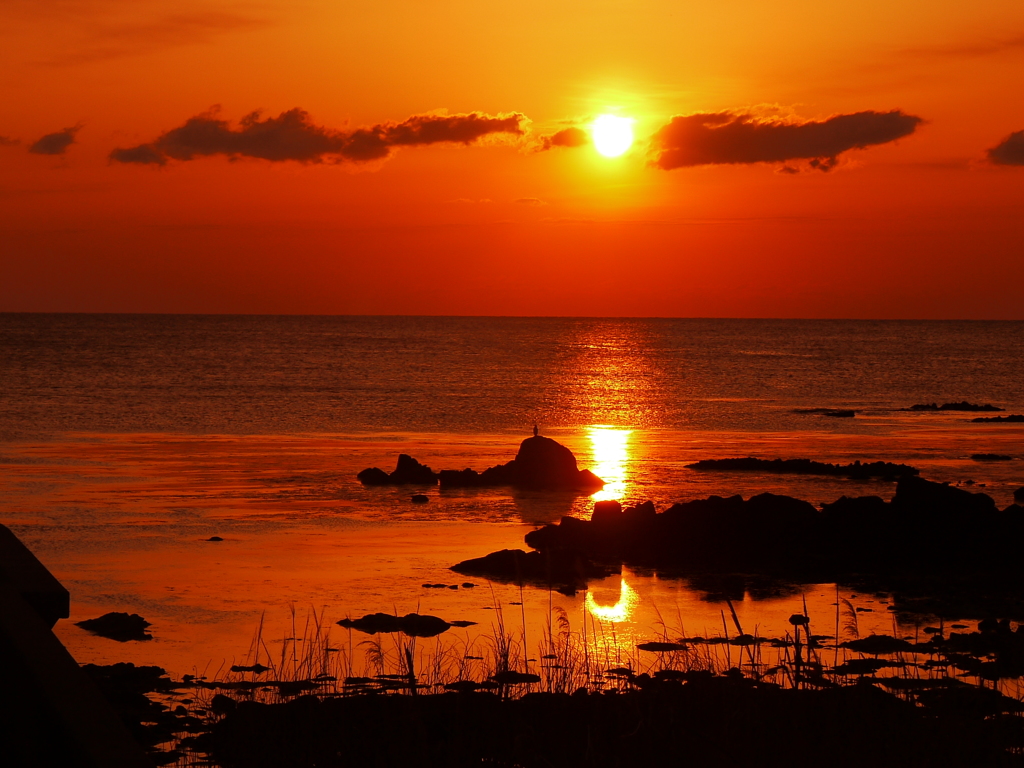 落日　日本海は　能登の海・・・