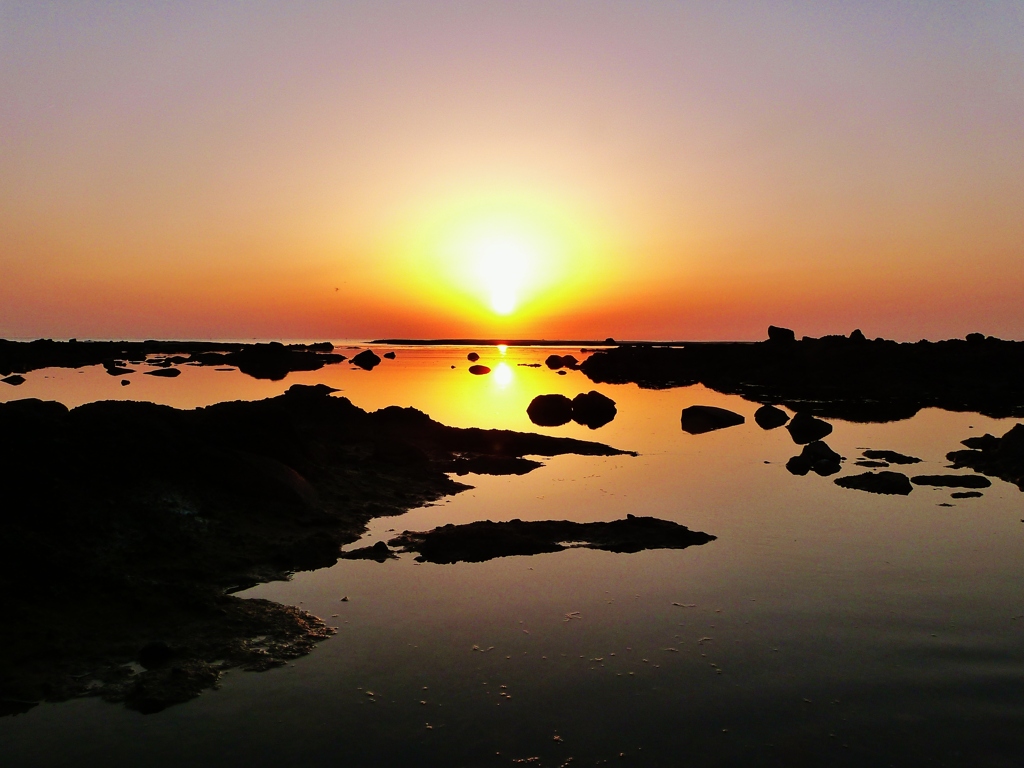 静寂の夕景　能登百浦海岸