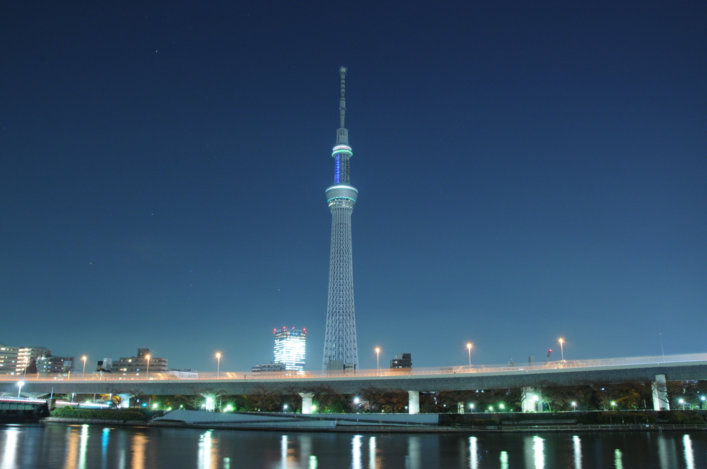 スカイツリーとオリオン座