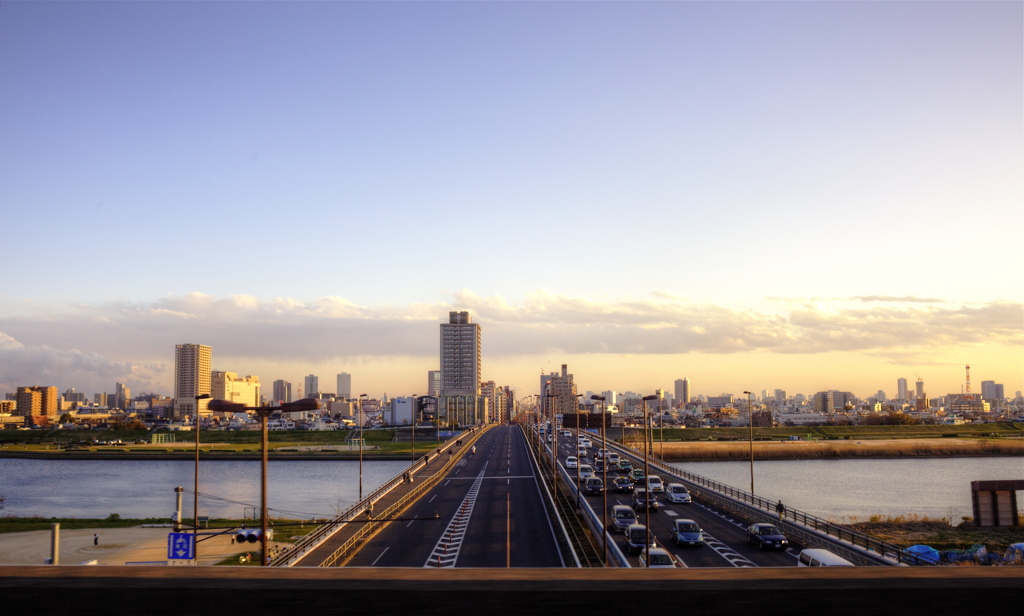 高速道路からの東京