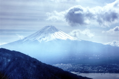 丸い雲がやってくる