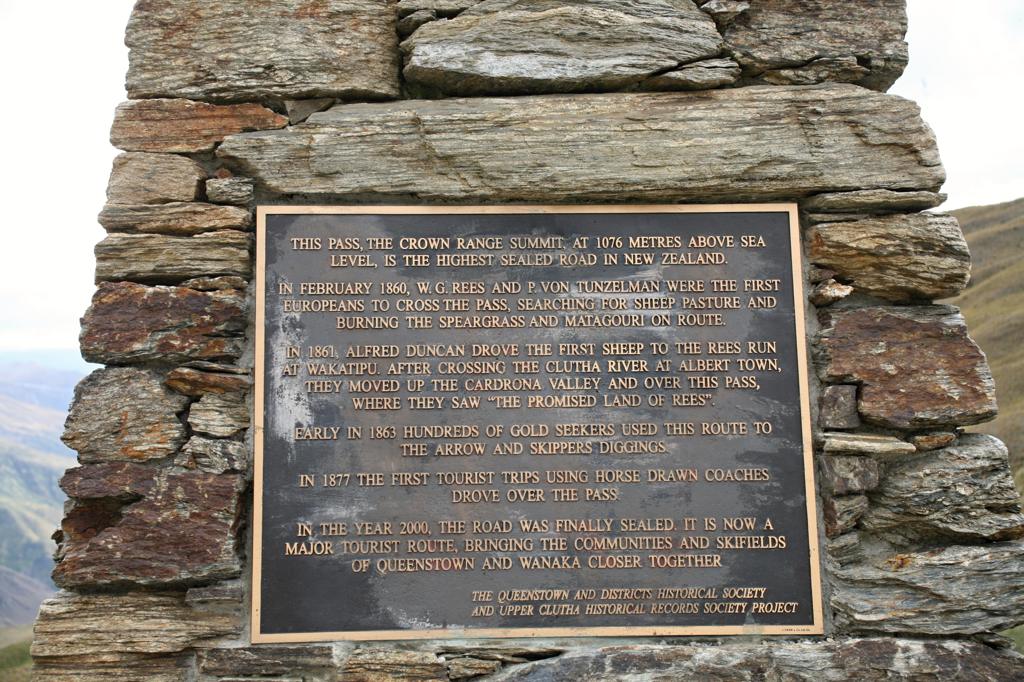 The Pass, CROWN RANGE