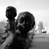 風の中の子供