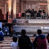 影も熱演