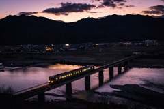 夜汽車渡河