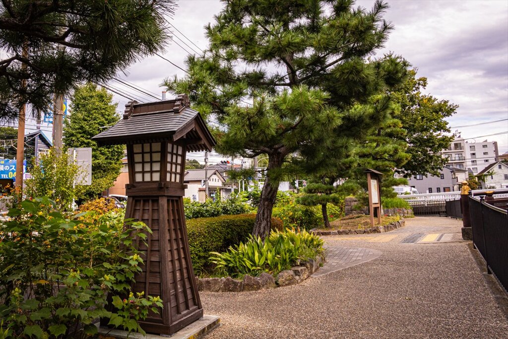 保土ケ谷一里塚跡