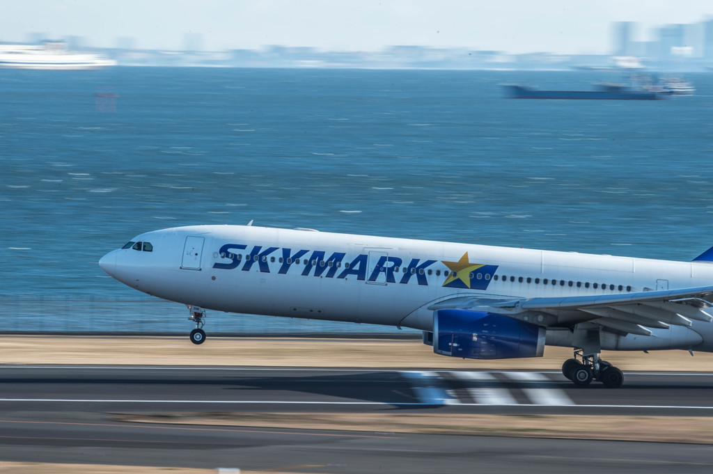 A330　滑走中は流して・・・