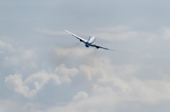 あの雲を越えて・・・