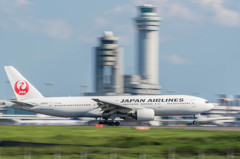 タワーとJAL　B777