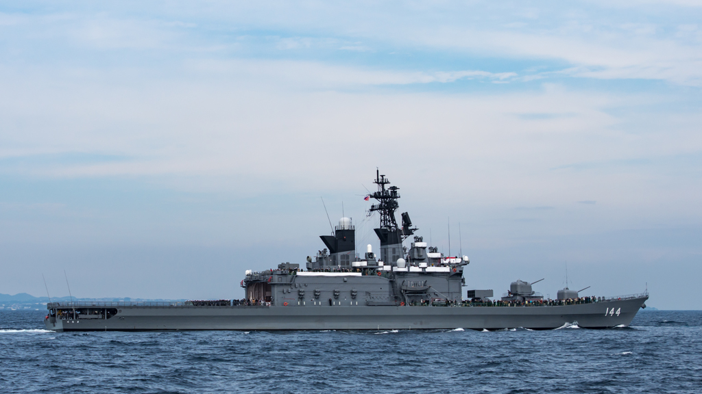 海上自衛隊護衛艦隊第二護衛隊群旗艦しらね型護衛艦二番艦「くらま」