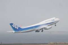 ANA　B747　離陸上昇　1