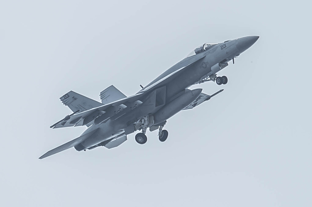 本日の厚木基地上空6